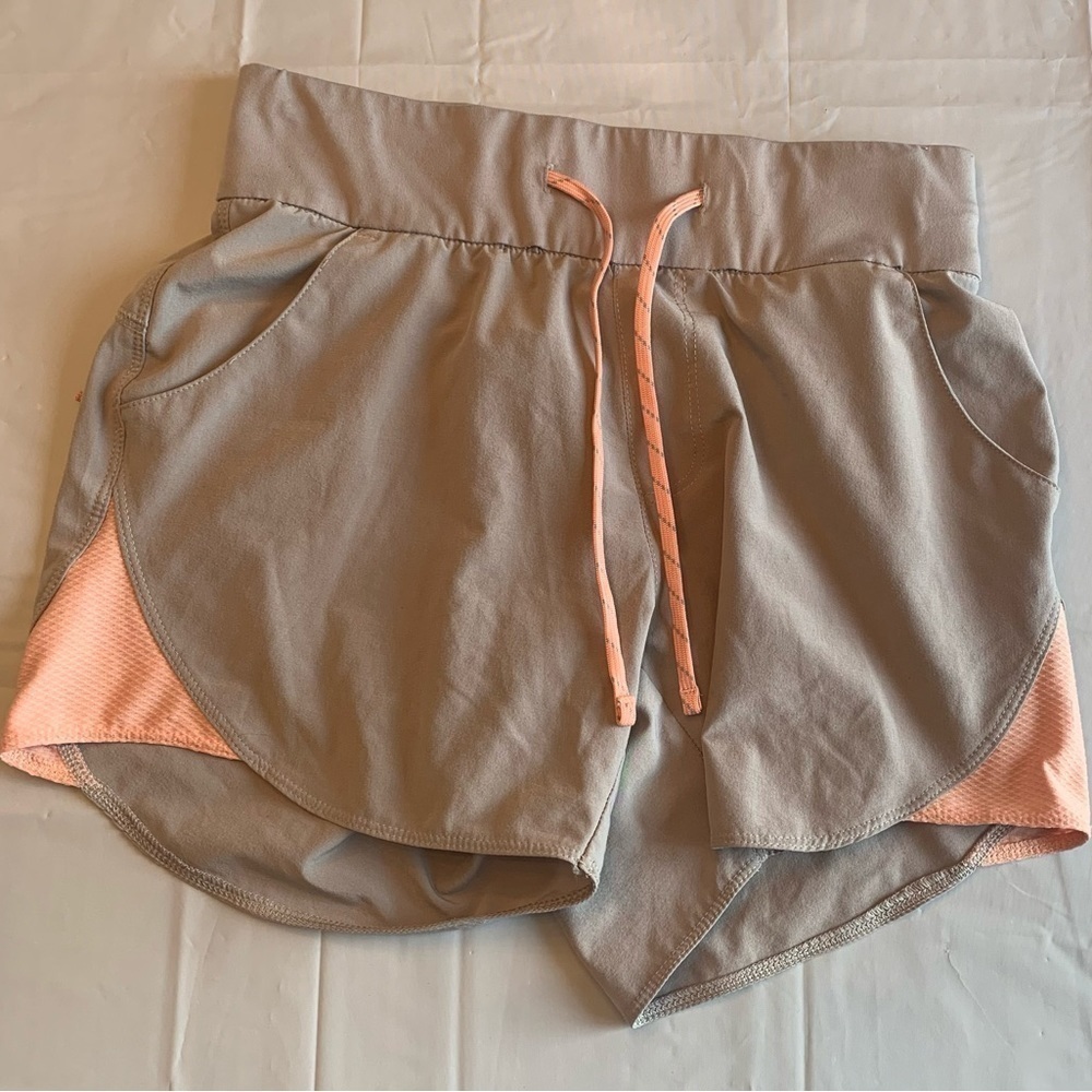 🩳Columbia Sports Shorts - Grey  and Pink, Women’s Size XS🩳